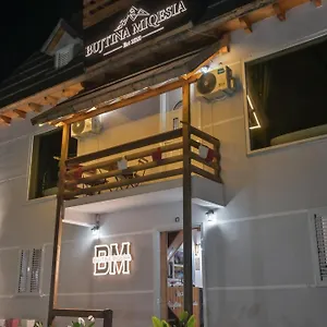 Bujtina Miqesia , Theth Albania