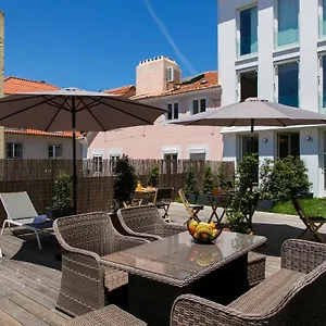 Altido Stylish 5br Apt With Big Terrace In Principe Real 3* Lisboa